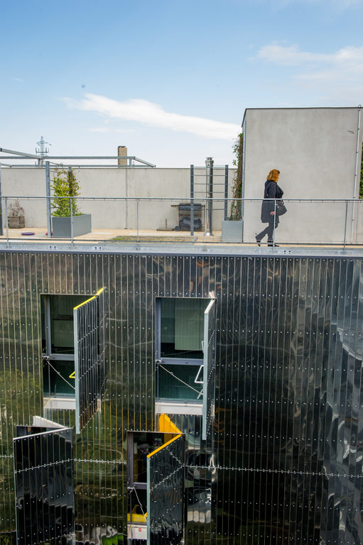 Deambulation-Urbaine-homme-dans-la-ville-Sur_les_toits_03-2018-(c)-C_Goussard_web
